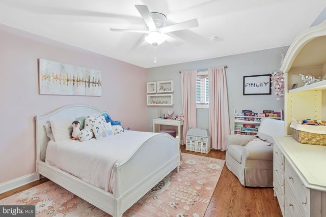910 ALLISON ST, Alexandria, VA 22302