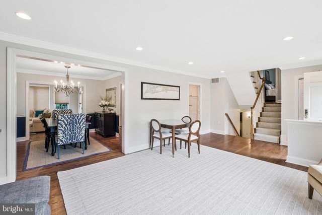 910 ALLISON ST, Alexandria, VA 22302