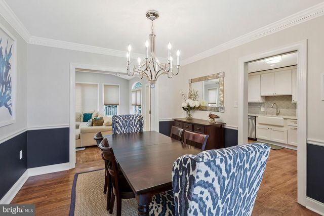 910 ALLISON ST, Alexandria, VA 22302