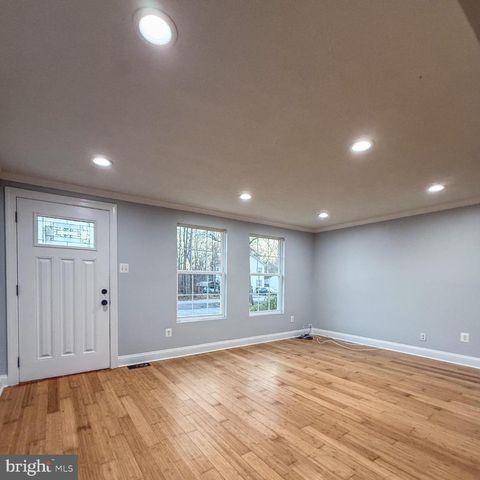 205 BIDDLE RD, Accokeek, MD 20607