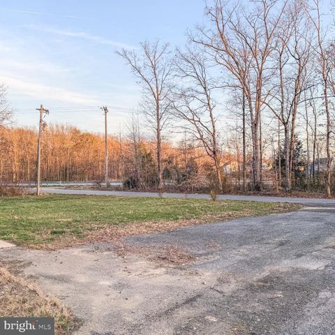 205 BIDDLE RD, Accokeek, MD 20607