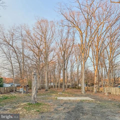 205 BIDDLE RD, Accokeek, MD 20607