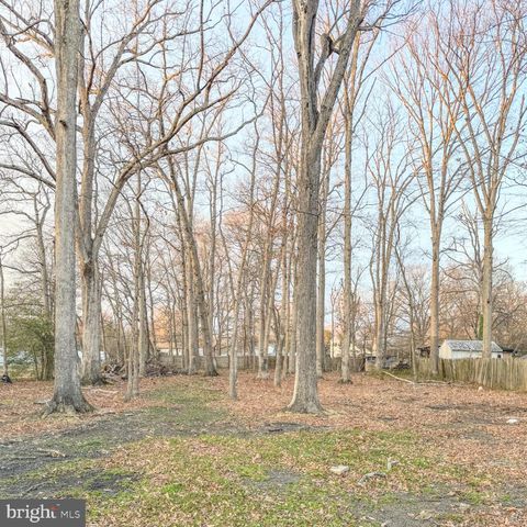 205 BIDDLE RD, Accokeek, MD 20607