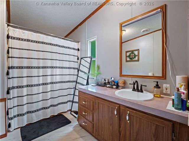 59 Meadow Mist Lane, Sissonville, WV 25312