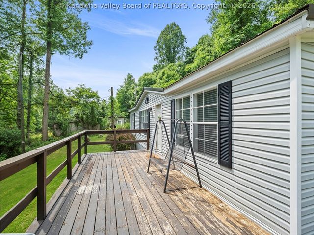 59 Meadow Mist Lane, Sissonville, WV 25312