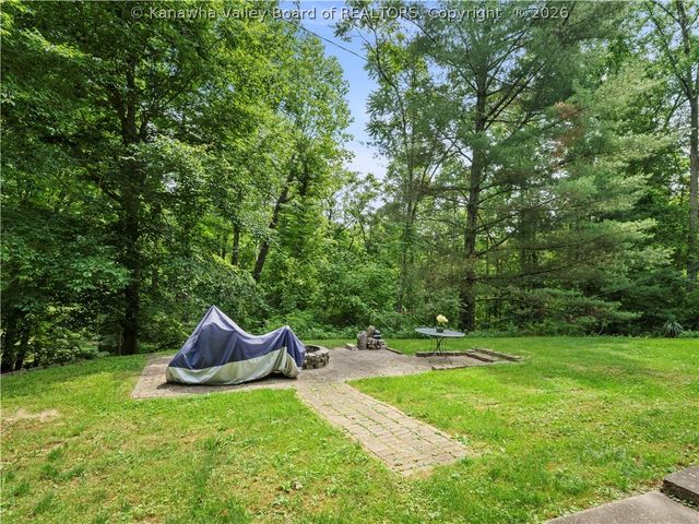59 Meadow Mist Lane, Sissonville, WV 25312