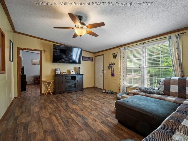 59 Meadow Mist Lane, Sissonville, WV 25312