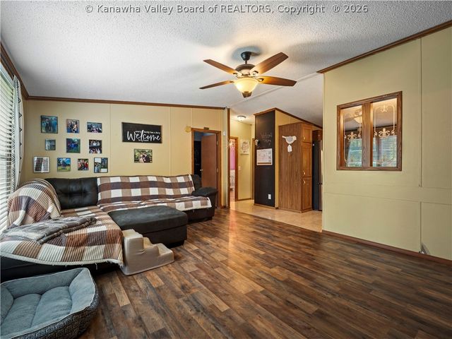 59 Meadow Mist Lane, Sissonville, WV 25312