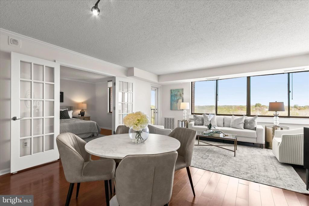 Image 1 of property listing at 10101 GROSVENOR PL #1106, Rockville, MD 20852