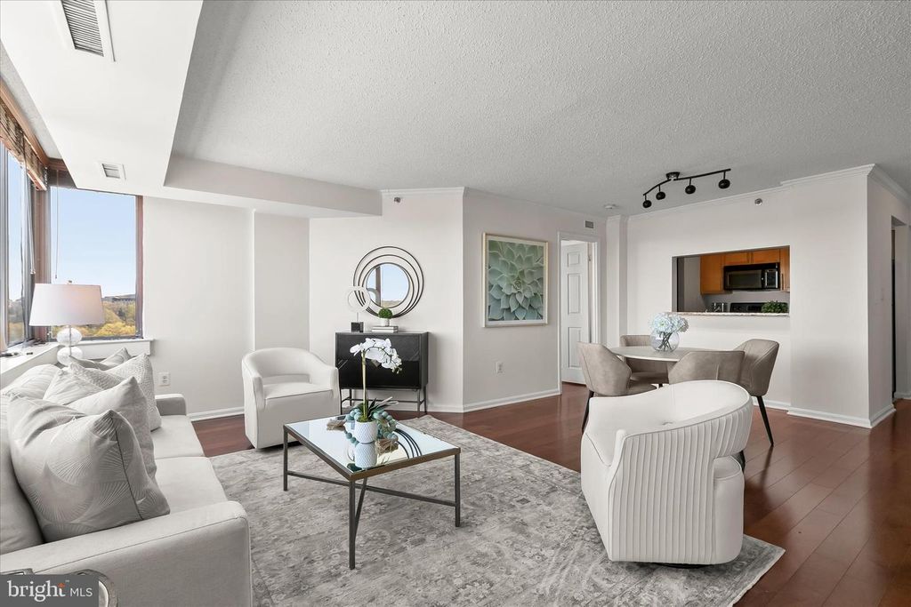 Image 15 of property listing at 10101 GROSVENOR PL #1106, Rockville, MD 20852