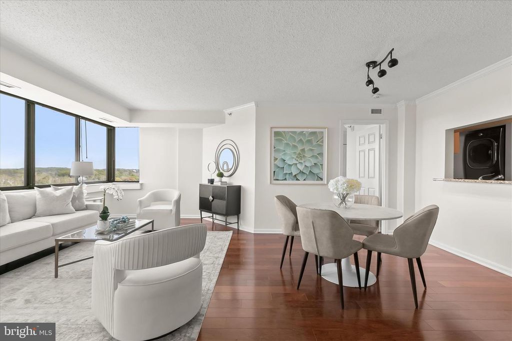 Image 16 of property listing at 10101 GROSVENOR PL #1106, Rockville, MD 20852