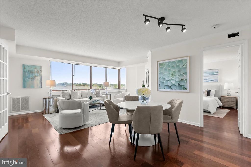 Image 2 of property listing at 10101 GROSVENOR PL #1106, Rockville, MD 20852