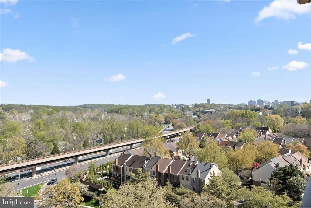 Image 38 of property listing at 10101 GROSVENOR PL #1106, Rockville, MD 20852