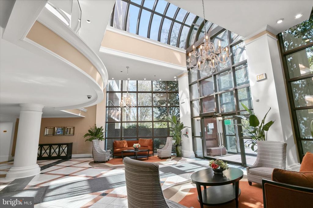 Image 40 of property listing at 10101 GROSVENOR PL #1106, Rockville, MD 20852