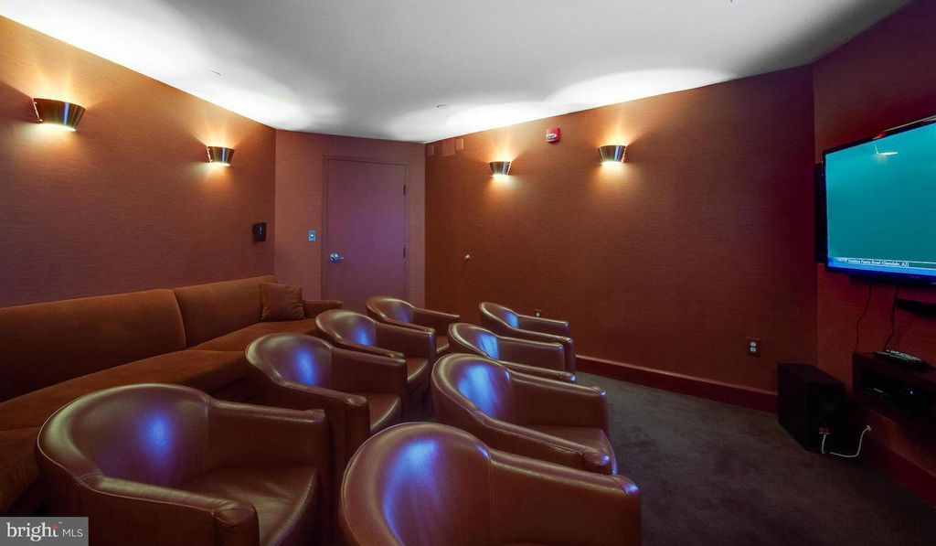 Image 45 of property listing at 10101 GROSVENOR PL #1106, Rockville, MD 20852