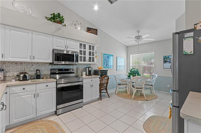 5510 Greenwood CIR 3, Naples, FL 34112