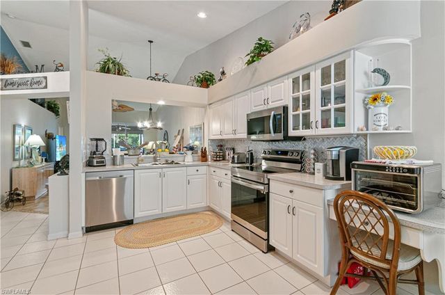 5510 Greenwood CIR 3, Naples, FL 34112