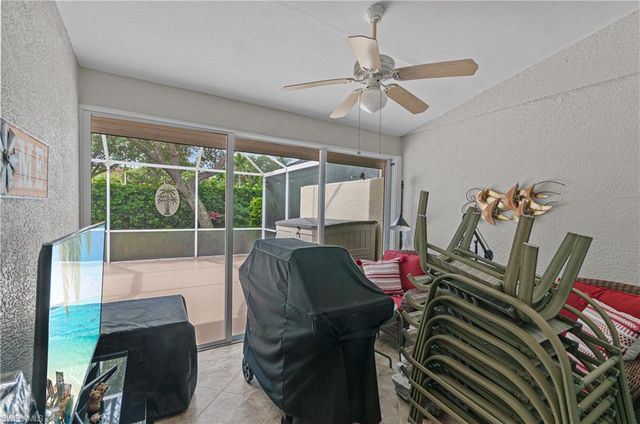 5510 Greenwood CIR 3, Naples, FL 34112