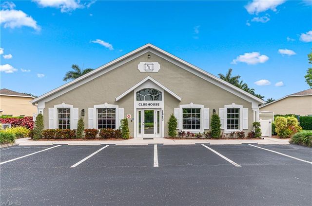 5510 Greenwood CIR 3, Naples, FL 34112