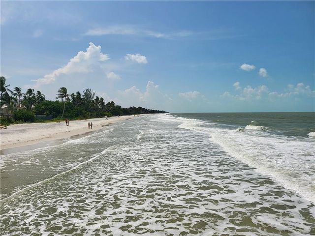 5510 Greenwood CIR 3, Naples, FL 34112