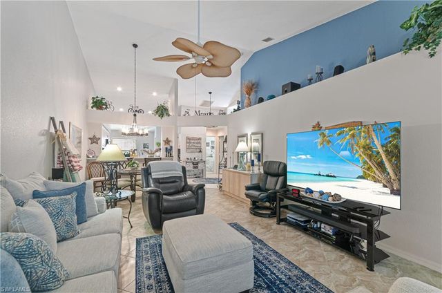 5510 Greenwood CIR 3, Naples, FL 34112