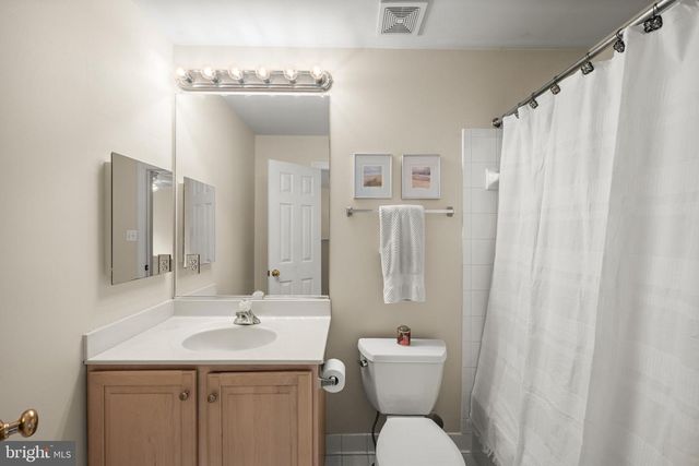 11885 SHAKER MEADOWS CT, Herndon, VA 20170