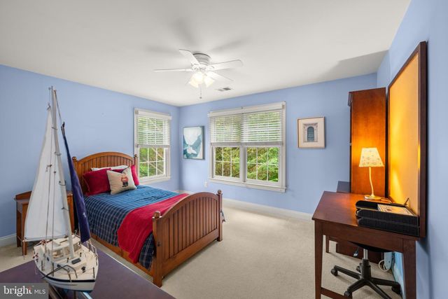 11885 SHAKER MEADOWS CT, Herndon, VA 20170