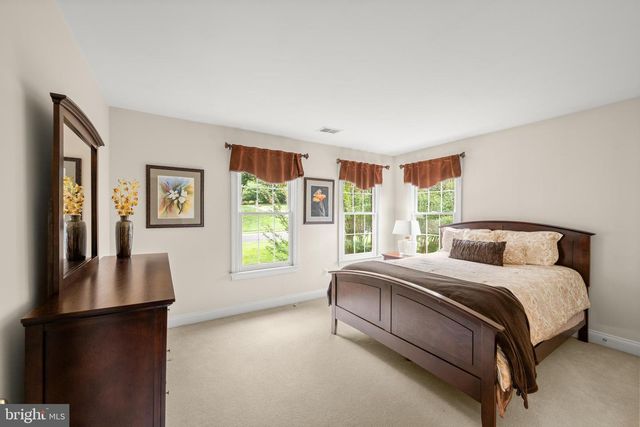 11885 SHAKER MEADOWS CT, Herndon, VA 20170