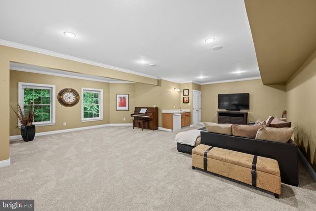 11885 SHAKER MEADOWS CT, Herndon, VA 20170