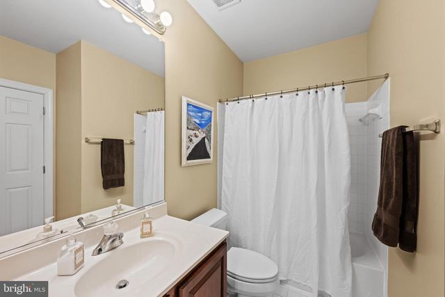11885 SHAKER MEADOWS CT, Herndon, VA 20170