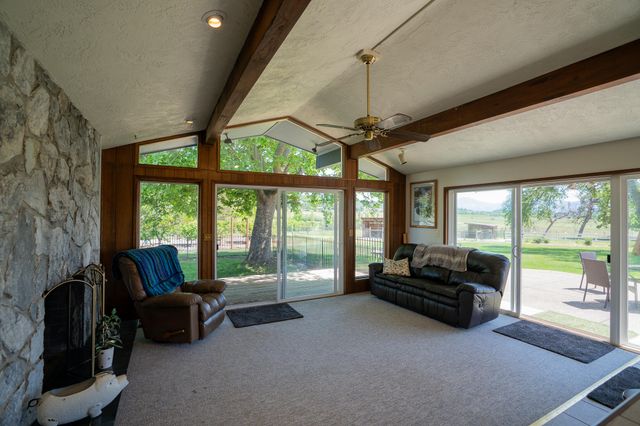 2872 Coker Butte Road, Medford, OR 97504