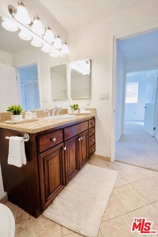 13951 Sherman Way 308, Van Nuys (los Angeles), CA 91405