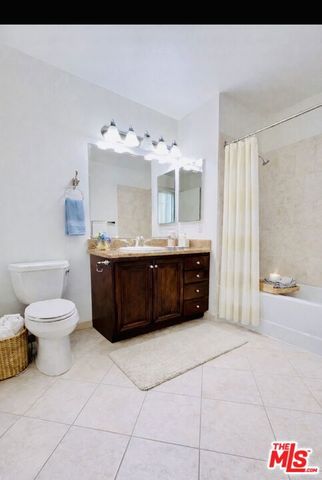 13951 Sherman Way 308, Van Nuys (los Angeles), CA 91405