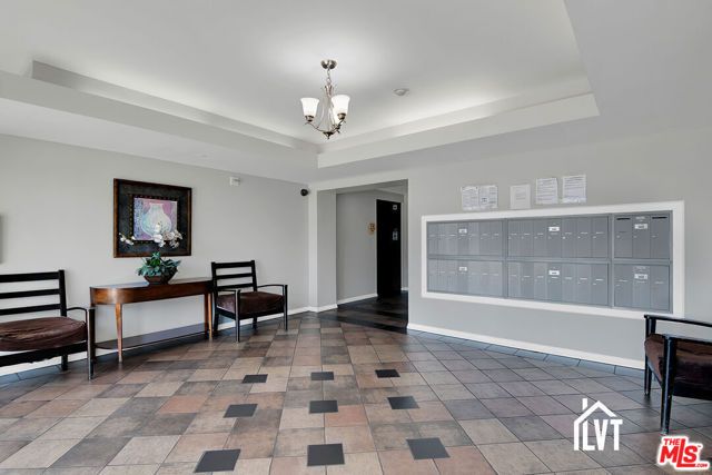 13951 Sherman Way 308, Van Nuys (los Angeles), CA 91405