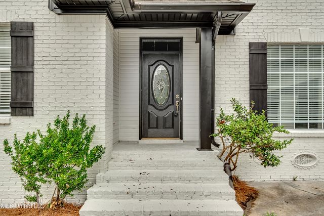 105 Lilac Court, Madison, MS 39110