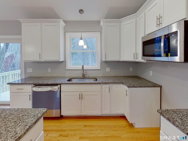 16 South Street, Brooklyn, CT 06324