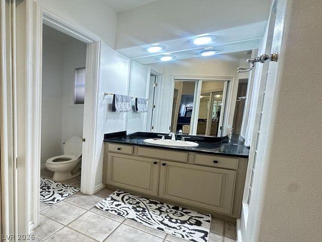 27 Via Paradiso Street, Henderson, NV 89011