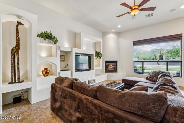 10426 Greenway Street, Mesa, AZ 85207