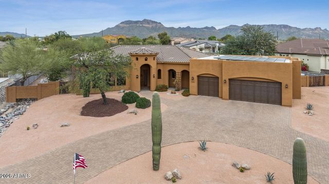 10426 Greenway Street, Mesa, AZ 85207