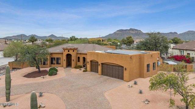 10426 Greenway Street, Mesa, AZ 85207