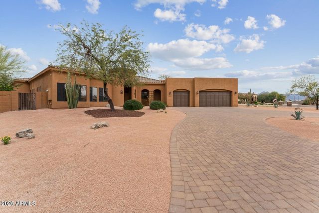 10426 Greenway Street, Mesa, AZ 85207