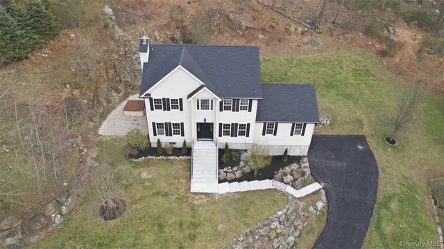 41 Hickory Road, Sloatsburg, NY 10974
