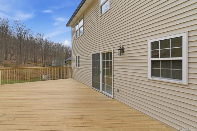 41 Hickory Road, Sloatsburg, NY 10974