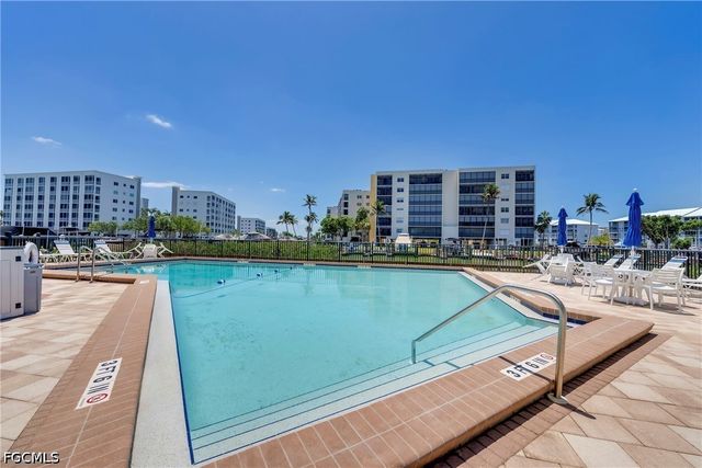 200 Lenell RD 218, Fort Myers Beach, FL 33931