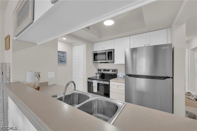 200 Lenell RD 218, Fort Myers Beach, FL 33931