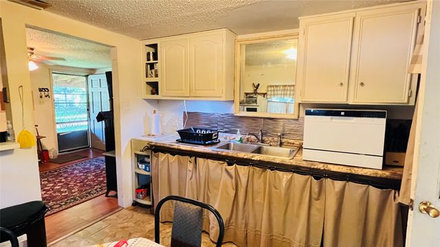 613 Hilltop Drive, Tool, TX 75143