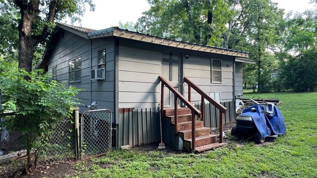 613 Hilltop Drive, Tool, TX 75143