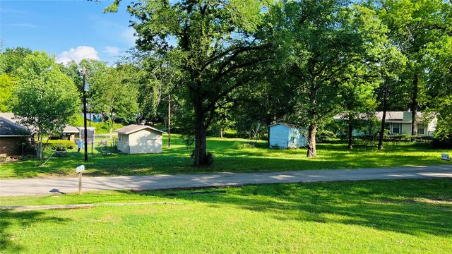 613 Hilltop Drive, Tool, TX 75143