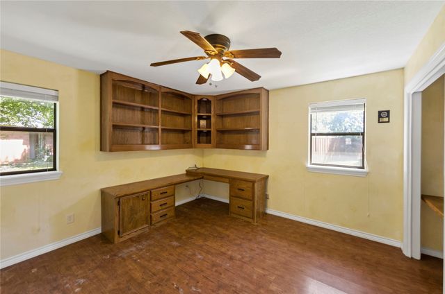 509 NW Mound Street, Burleson, TX 76028