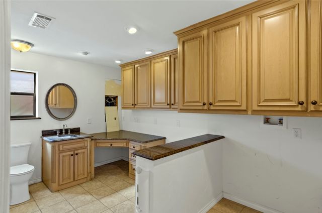 509 NW Mound Street, Burleson, TX 76028